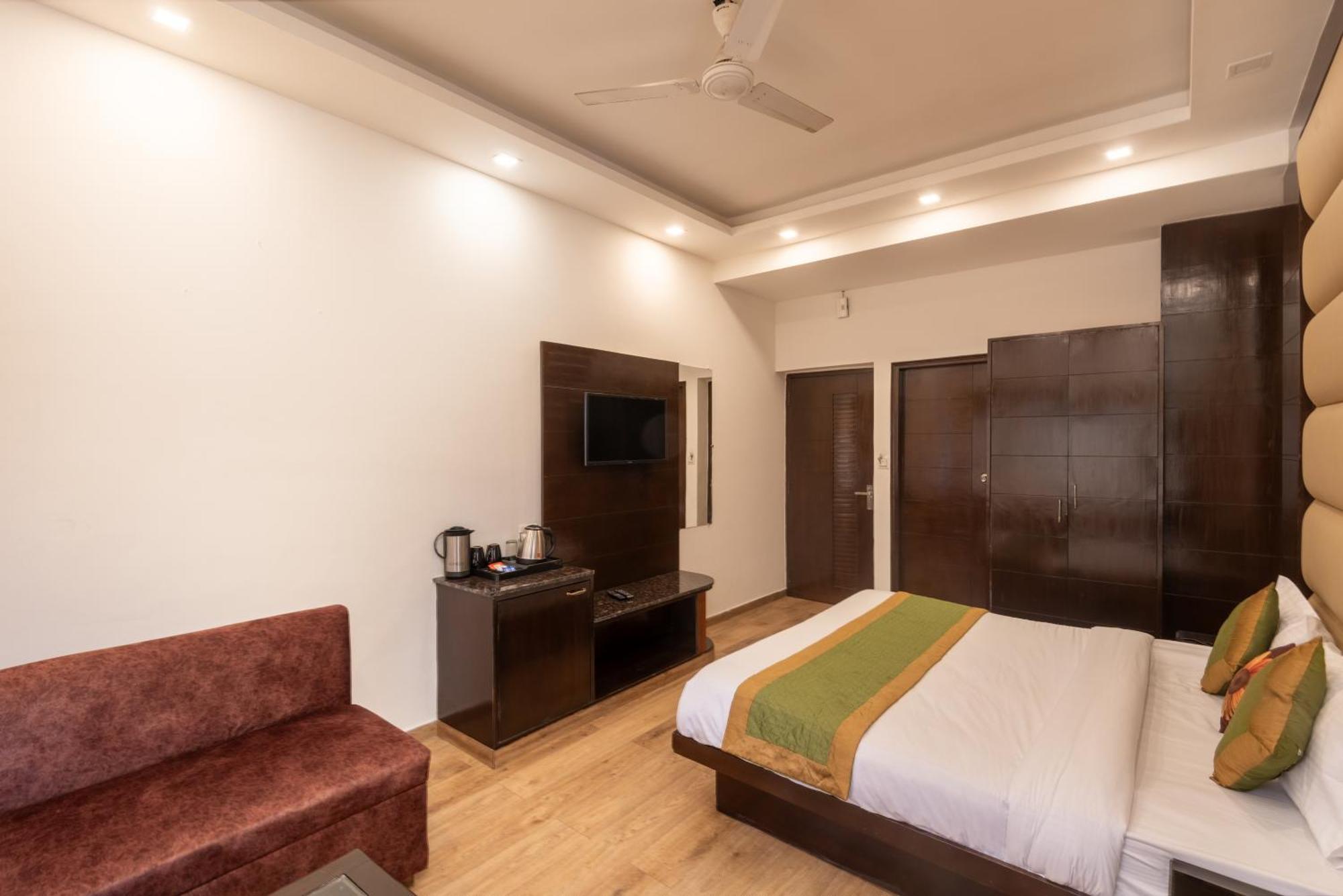 Hotel 30 Degree North Mussoorie Buitenkant foto